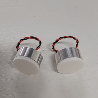 Stoc 300Khz Trasducer Fad Ultrasonach le haghaidh Tomhas Leibh&eacute;il